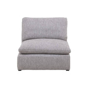 Sillón central de la sala Nube de deurope.com.mx en tela beige con textura suave y estructura de madera de pino.