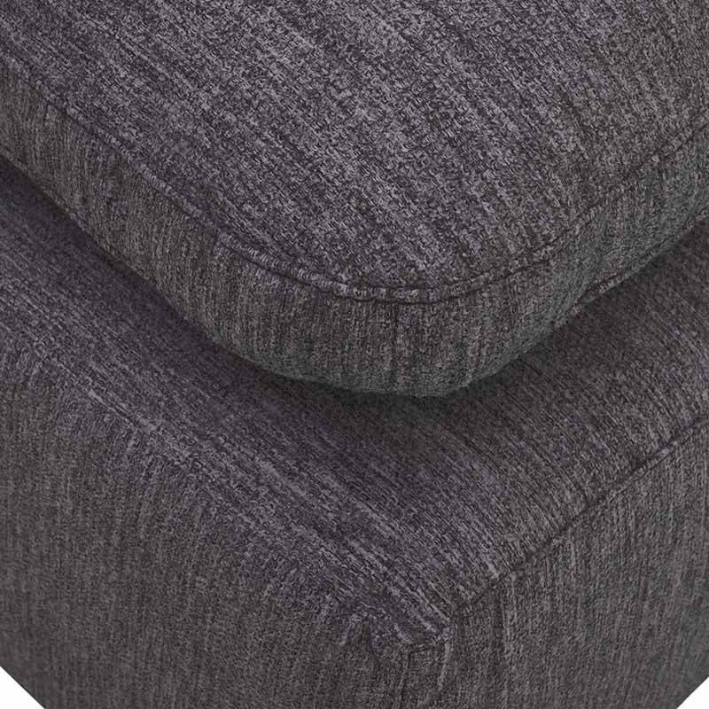 Sillón central de la sala Nube de Deurope, módulo de sala en tela beige con textura suave y estructura de madera de pino.