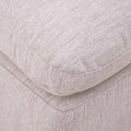 Sillón central de la sala Nube de Deurope, módulo de sala beige con estructura de madera de pino y tela de tejido plano suave.