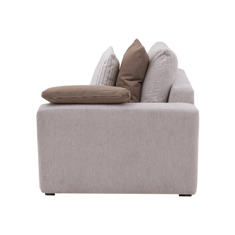 Sillón lateral Sala Nube de Deurope en tela beige con brazo derecho, estructura de madera de pino, textura suave, dimensiones 124x92x103 cm.
