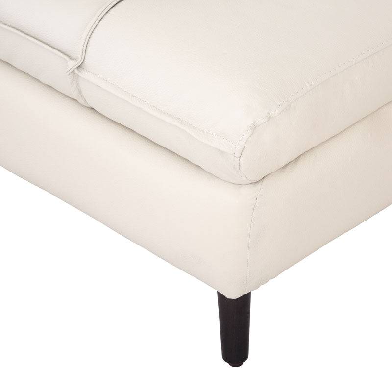 Sala Eugenia en piel color crema con chaise longue, moderna y elegante para sala de estar.