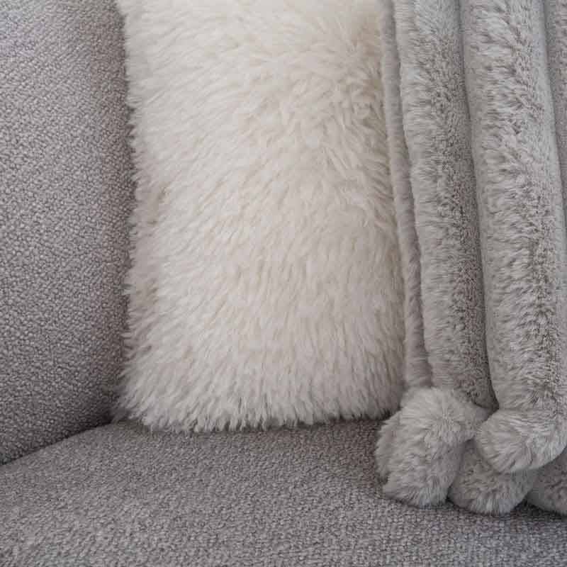 Sala Alejandría de Deurope con chaise derecha, tapiz gris claro, moderna y cómoda, frente a 248 cm, fondo 160 cm, alto 90 cm.