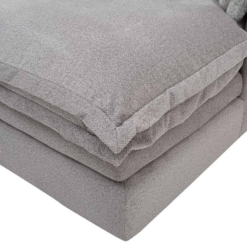 Sala Alejandría chaise derecha de tapiz gris claro con diseño moderno, medida 248 cm de largo, en una sala de estilo contemporáneo.