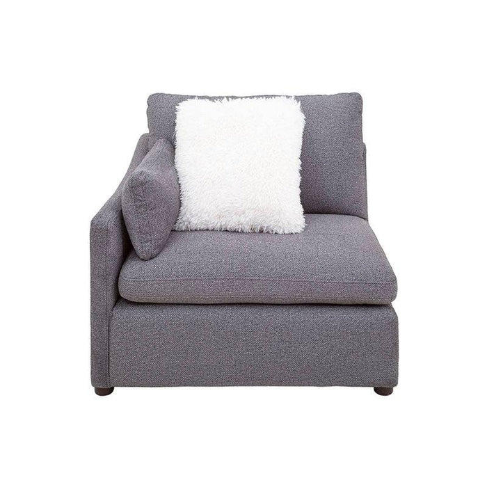 Juego de sala Francesca de 6 piezas en tela gris oscuro, sofá y sillones con estructura de madera y cojines acolchados.