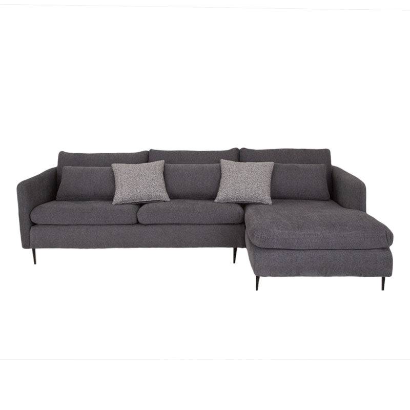 Sofá sala Jess con chaise derecho en color gris, de estilo moderno y cómodo, ideal para espacios de descanso elegantes.
