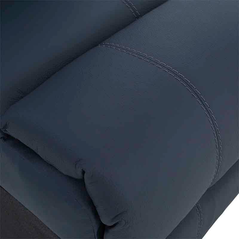 Sillón central de la sala Enzo III de Deurope, módulo azul cobalto de piel y leather touch, con dimensiones de 60x97x100 cm.