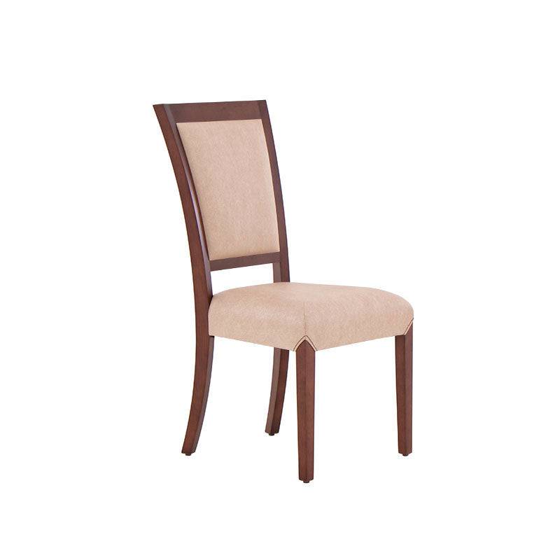 Silla de comedor Siena en madera de banak y encino con tapiz de cuero en tono café almendra, frente y altura.