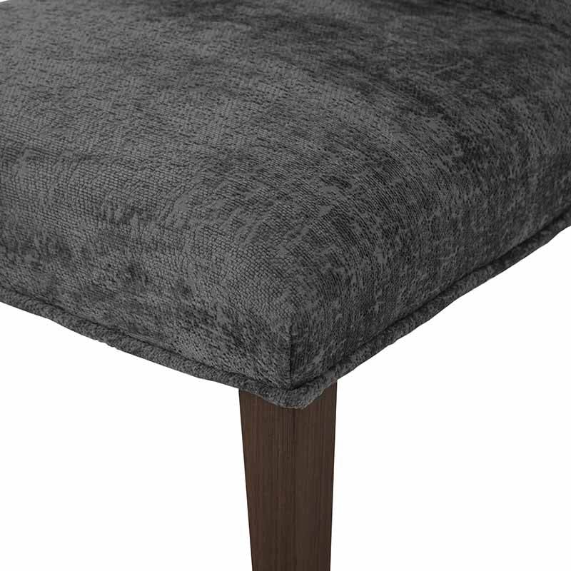 Silla de comedor Vemer en color gris, tapizada en tela. Imagen 10.