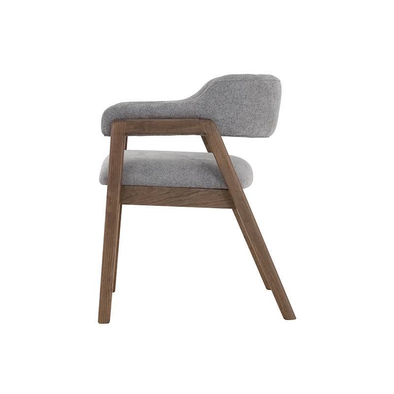 Silla de comedor gris oscuro Balam de deurope.com.mx, estructura moderna y asiento cómodo para espacios elegantes.