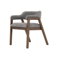 Juego de comedor con buffet Balam de deurope.com.mx, incluye sillas gris oscuro y mesa de madera elegante.