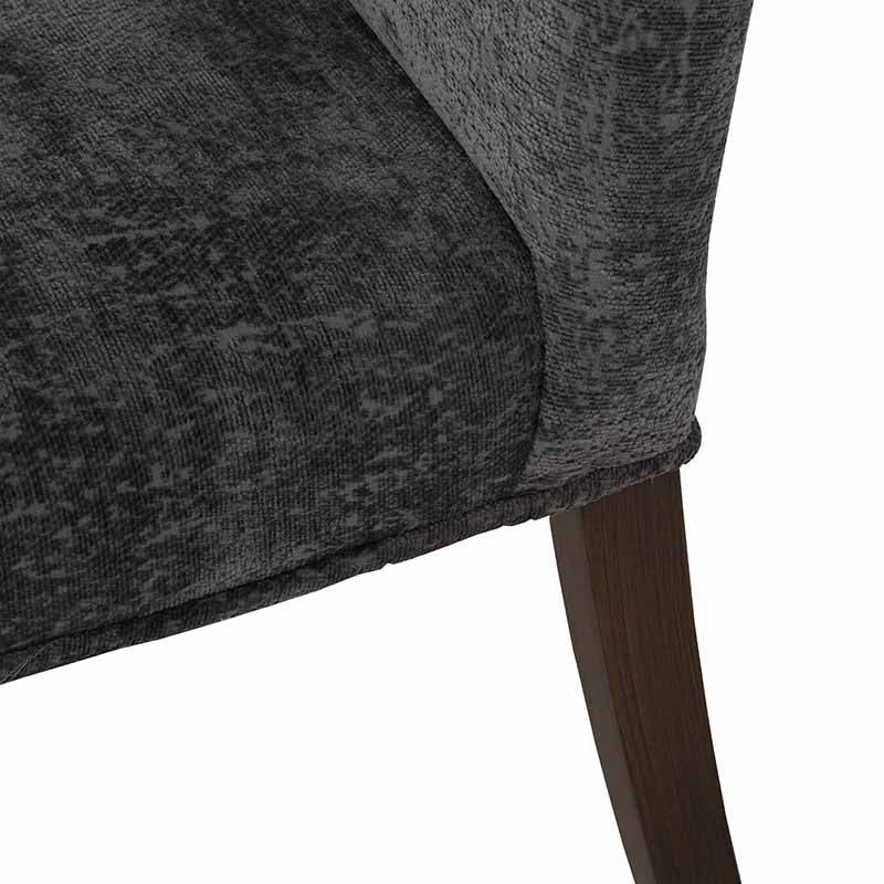 Silla de comedor Vemer en color gris, tapizada en tela. Imagen 8.