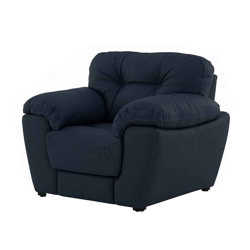 Sillón Carter de cuero en color moka, con respaldo y asiento mullido, frente, de deurope.com.mx.