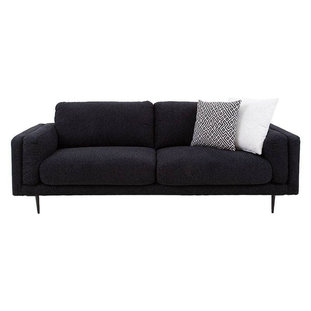 Sofá Alessandra de 2 piezas en tapizado negro de tejido plano afelpado, con estructura moderna y cómodo diseño para sala.