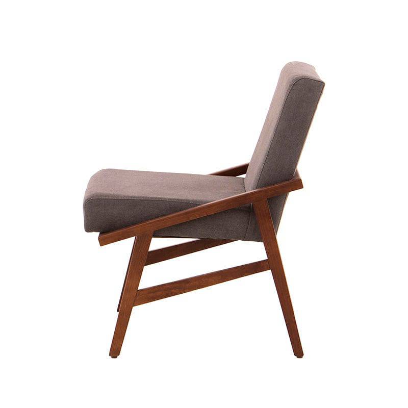 Sillas de comedor Quetzal en color café y tabaco, estructura de madera industrializada y tapizado en tela, para un juego de comedor elegante.