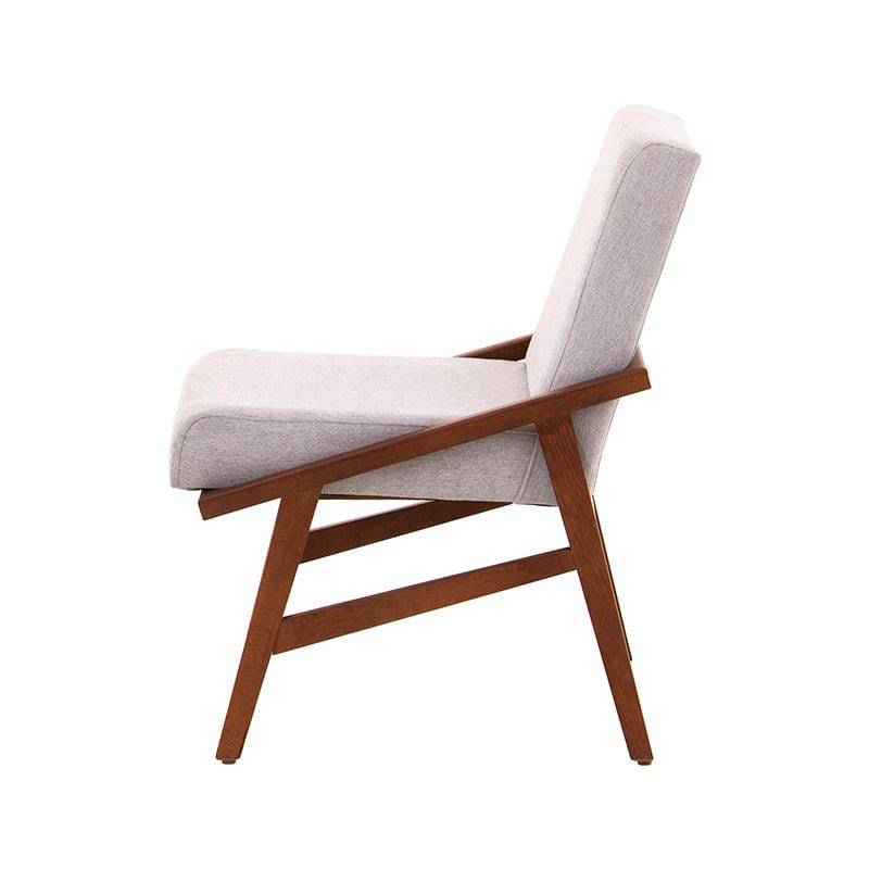 Sillas de comedor Quetzal en tela color café-tobacco con estructura de madera industrializada, para un juego de comedor elegante.
