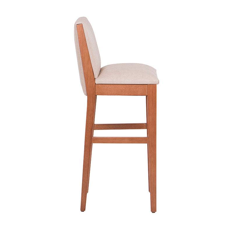 Banco Siena para barra de madera en color almendra beige con tapiz de leather touch, de deurope.com.mx.