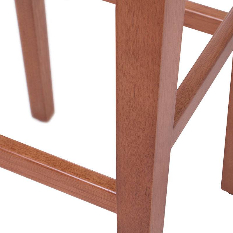 Banco Siena para barra de madera en tono beige con tapiz de cuero, deoupe.com.mx, frente de 42 cm, altura 101 cm, fondo 37 cm.