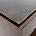 Juego de comedor Berne de 4 piezas con mesas de madera de nogal, cubierta de mármol Santo Tomás, en estilo moderno.