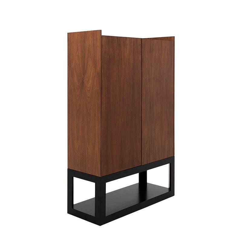 Mueble para bar Berne Made de madera de nogal con acabado moka, frente de 100 cm, alto 160 cm y fondo 40 cm.