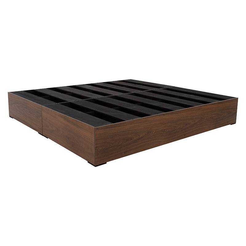 Base de cama Kenia de madera de pino con estructura en color nogal, medida 200 cm de ancho, 30 cm de alto y 190 cm de fondo.
