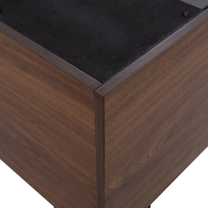 Base de cama Kenia de madera de pino con estructura en melamina en color nogal, medida 200 cm de ancho.