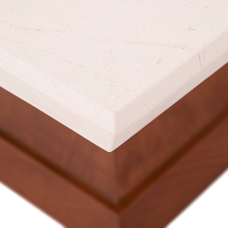 Mesa de comedor Mond de Deurope en color tabaco con chapa de caoba y cubierta de mármol, medidas 140x78x140 cm.