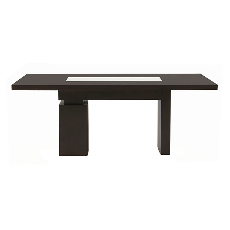 Mesa de comedor Tamayo deurope.com.mx con chapa de caoba, mármol y estructura de madera, de 200 cm de largo, 80 cm de alto y 110 cm de fondo.