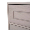 Cómoda Infinity deDeurope.com.mx en madera gris y encino, con 140 cm de ancho, 80 cm de alto y 40 cm de fondo.