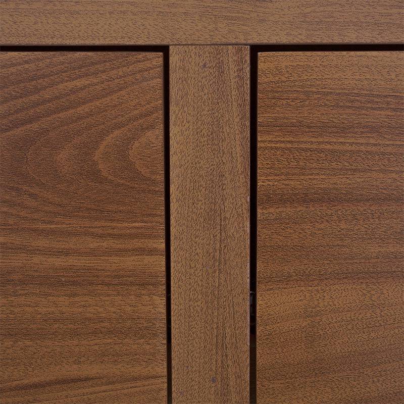 Cómoda Carolina de Deurope, de madera industrializada en color nogal, con 140 cm de ancho, 70 cm de alto y 37 cm de fondo.