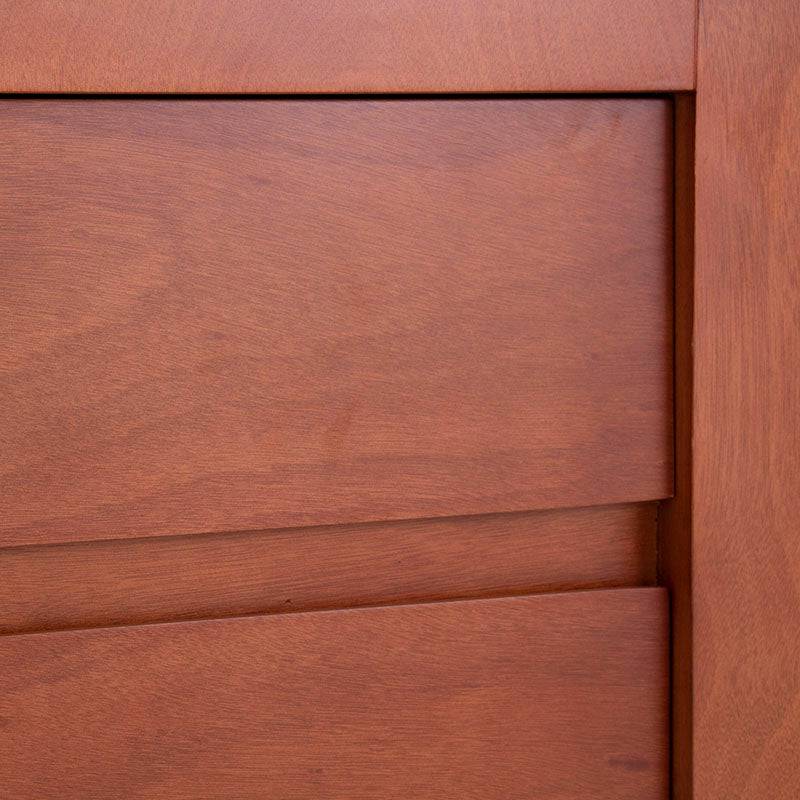 Cómoda Mond de cuero, madera de caoba y mármol, con 160 cm de ancho, 80 cm de alto y 40 cm de fondo, en acabado tabaco.