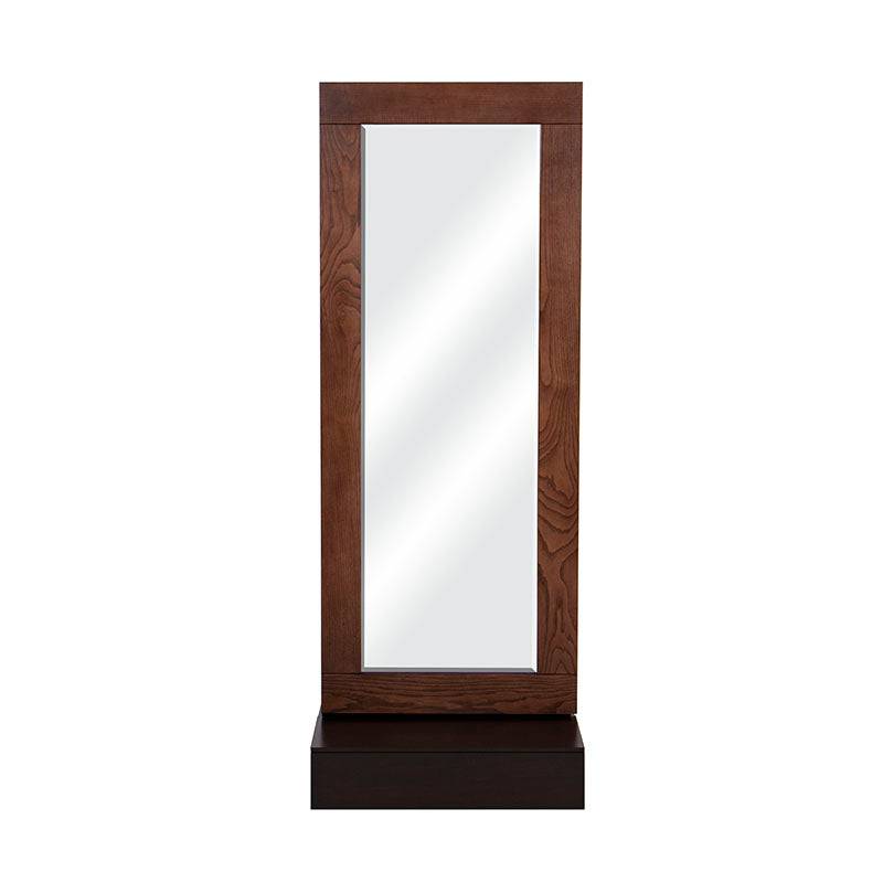 Espejo de pie Basil de deurope.com.mx con marco de madera en tono tabaco y nuez, frente de 65 cm, altura de 175 cm, fondo de 40 cm.