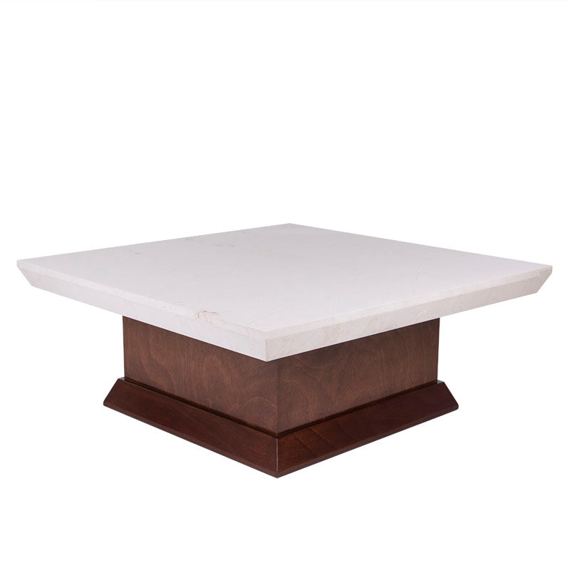 Mesa de centro Mond de Deurope con estructura de caoba, cubierta de mármol y acabado en tono tabaco, 100x100 cm, altura 43 cm.