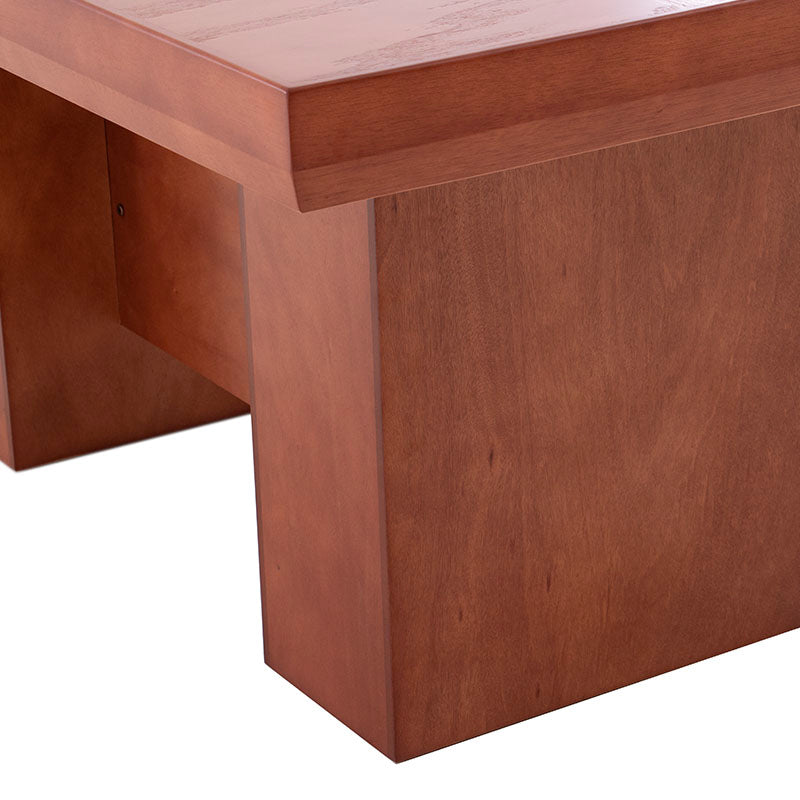 Mesa de comedor Siena de madera en color almendra, con superficie rectangular y diseño moderno, dimensiones 150x75 cm.