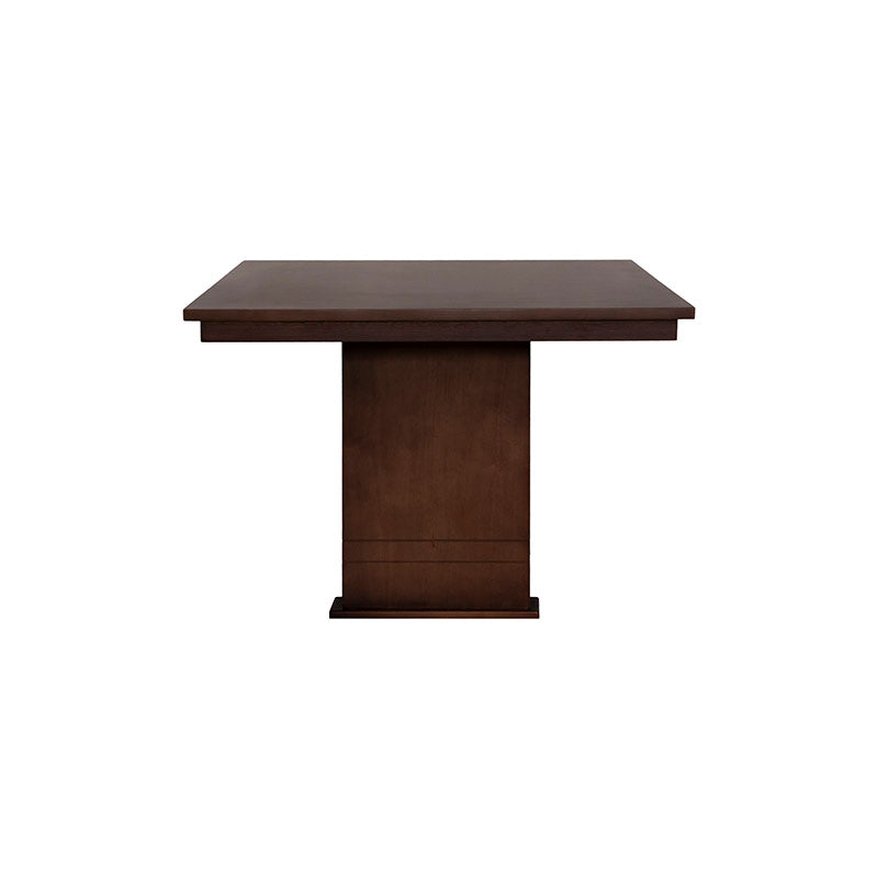 Juego de comedor Quetzal deoupe.com.mx con mesa de nogal y 7 piezas, vista frontal mostrando dimensiones y acabado en madera de nogal.