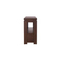 Mueble para TV Bruselas de madera industrializada en tono café, con 140 cm de ancho, 80 cm de alto y 40 cm de fondo.