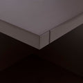 Mueble para TV Asturias de madera industrializada en color moka, con 140 cm de ancho, 104 cm de alto y 40 cm de fondo.