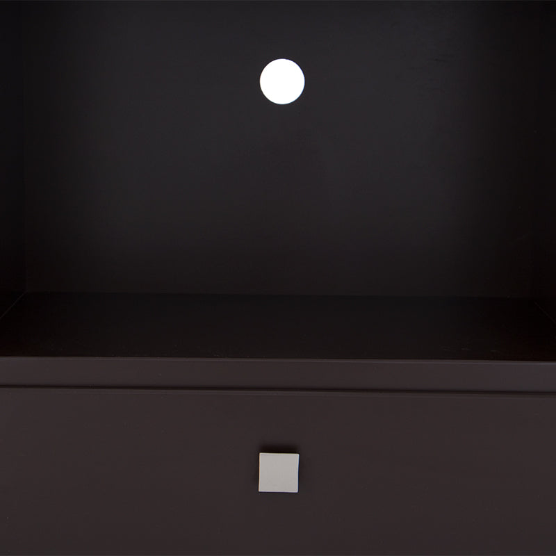 Mueble para TV Asturias de deurope.com.mx en madera industrializada color moka, frente de 140 cm, alto 104 cm y fondo 40 cm.